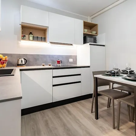 Ca'amelia - Canal View Near Biennale Flat Апартаменты